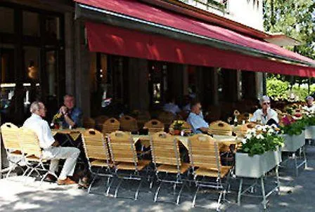 Гостевой дом Weidenpescher Hof 2*