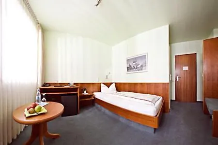 Weidenpescher Hof Gasthof 2*